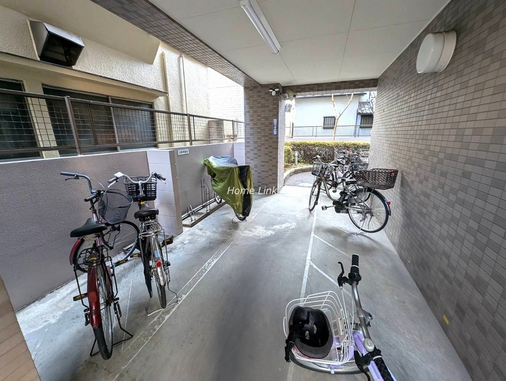 ナイスアーバン池袋山手通り　駐輪場